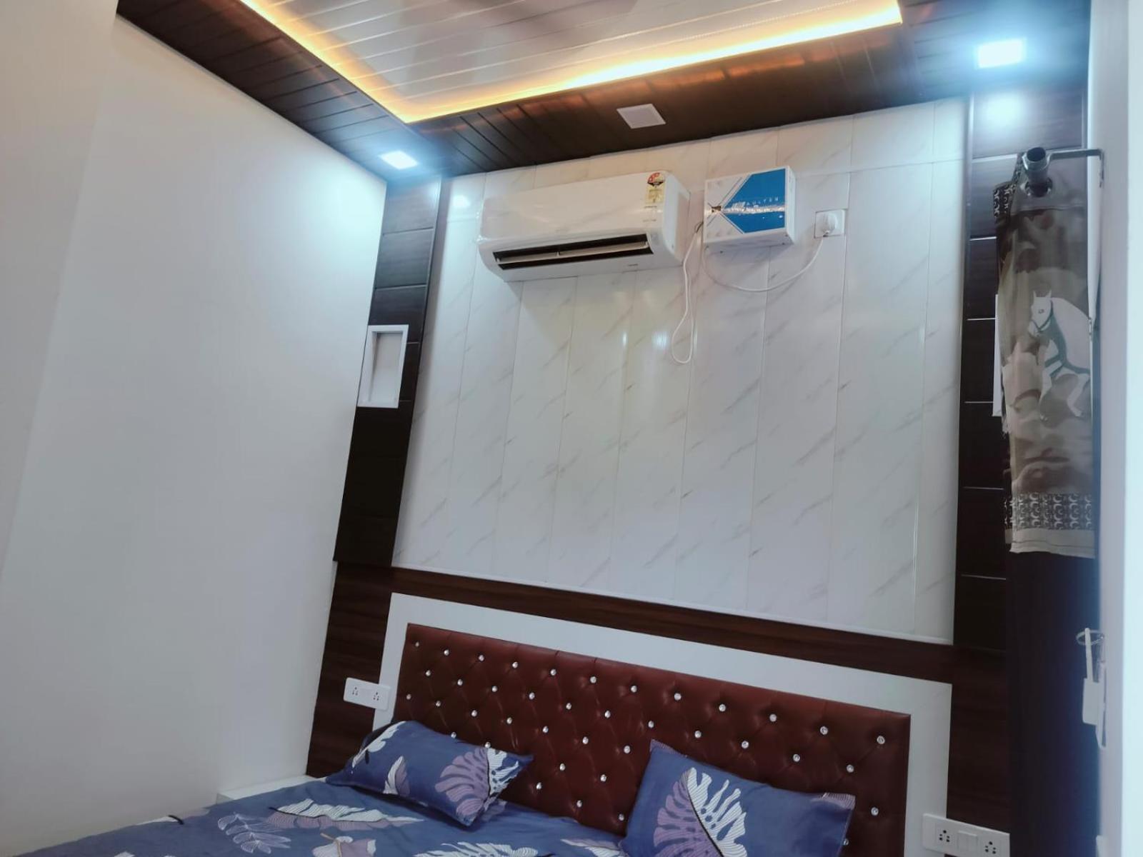 Goenka Home Stay Barsana Chhata Exterior foto