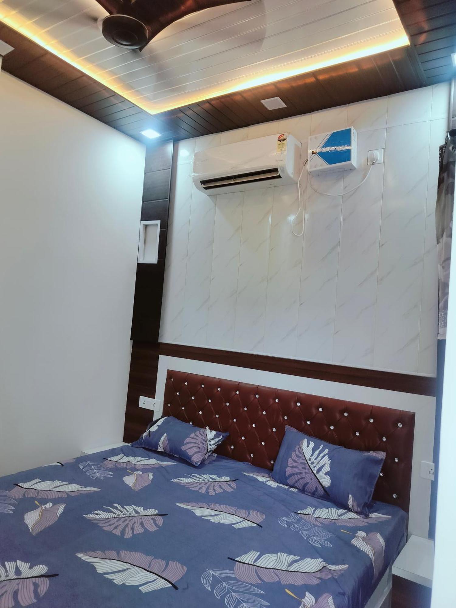Goenka Home Stay Barsana Chhata Exterior foto